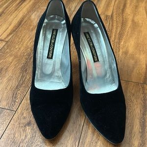 Anne Klein Couture black velvet heels Vintage great condition